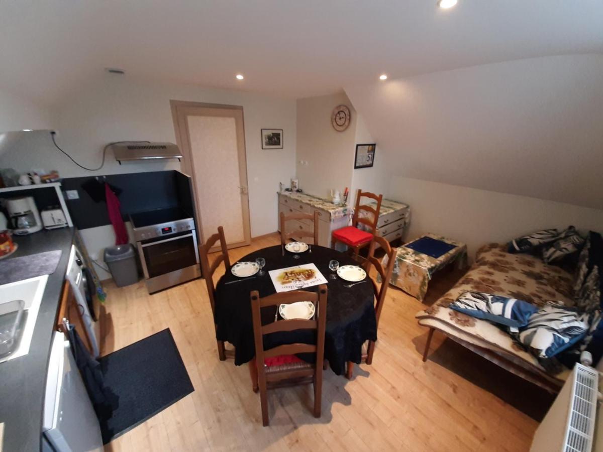 Le Deux Gaulle Apartment Le Mele-sur-Sarthe Bagian luar foto