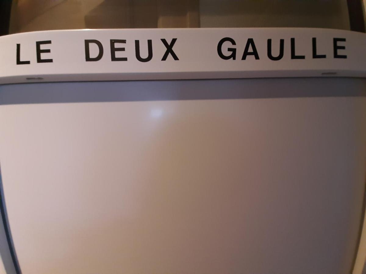 Le Deux Gaulle Apartment Le Mele-sur-Sarthe Bagian luar foto