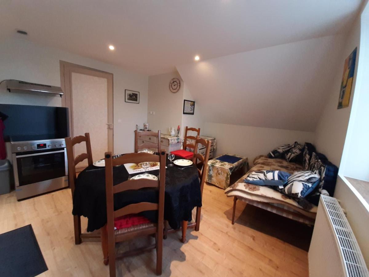 Le Deux Gaulle Apartment Le Mele-sur-Sarthe Bagian luar foto