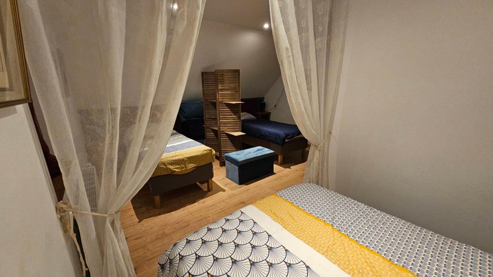 Le Deux Gaulle Apartment Le Mele-sur-Sarthe Bagian luar foto